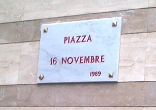 Piazza 16 novembre 1989