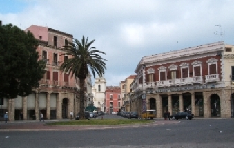 Piazza Pitagora, il cuore della città