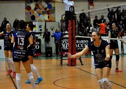 Le atlete della Pallavolo Crotone