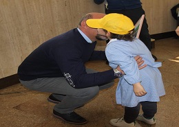 Un incontro con i bambini delle scuole