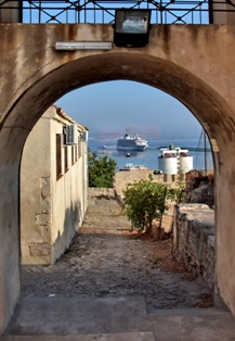 L'arrivo di una nave da crociera