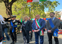 Un momento delle celebrazioni in piazza Umberto