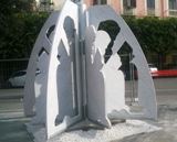 Il monumento dedicato a Pitagora