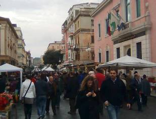 la festa in Via Vittorio Veneto 