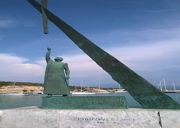 La statua di Pitagora a Samo