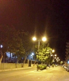 Un impianto di illuminazione in città