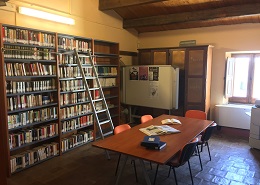 La biblioteca comunale "Lucifero"