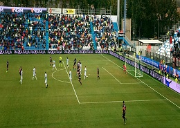 Un momento di un incontro del Crotone Calcio