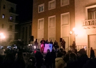 Un momento dell'evento in Piazza della Resistenza