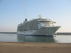 L'arrivo di una nave da crociera